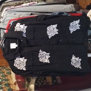 #148 Lularoe black and white rose's